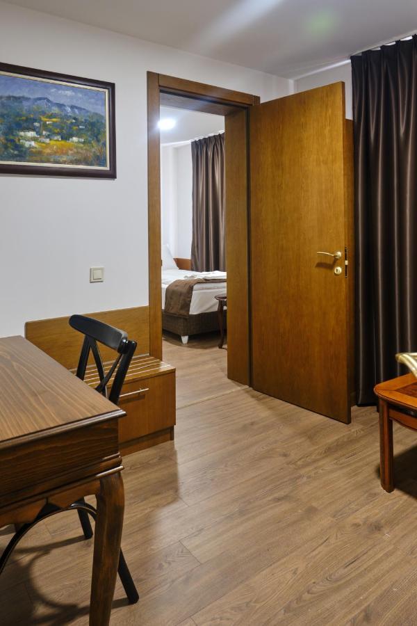 Hotel Splendid Pleven Exterior foto