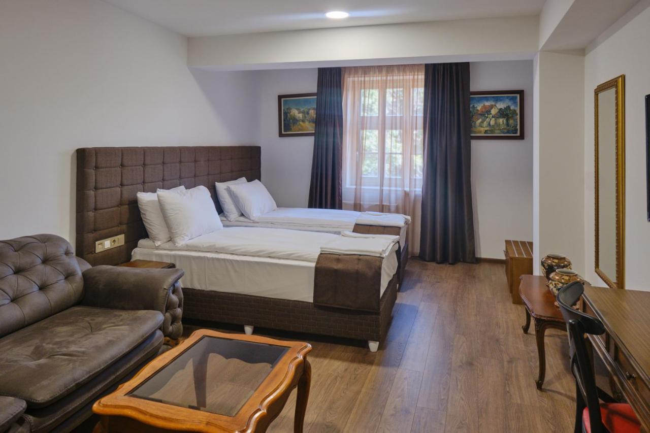 Hotel Splendid Pleven Exterior foto