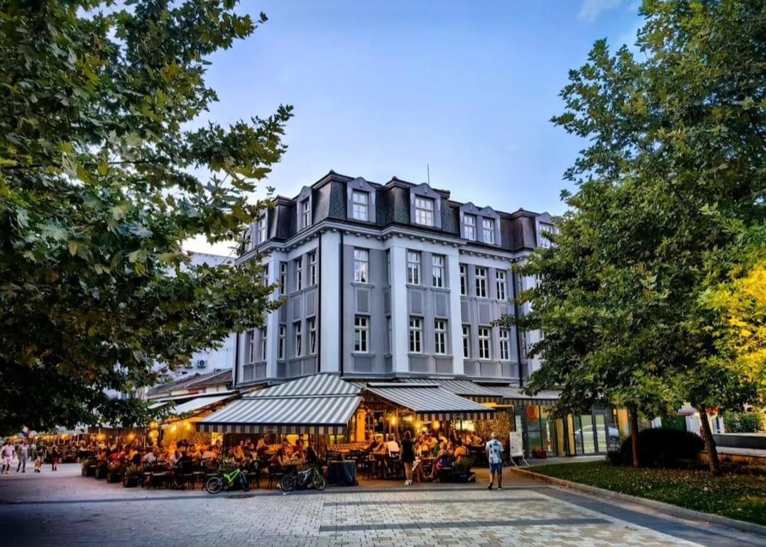 Hotel Splendid Pleven Exterior foto